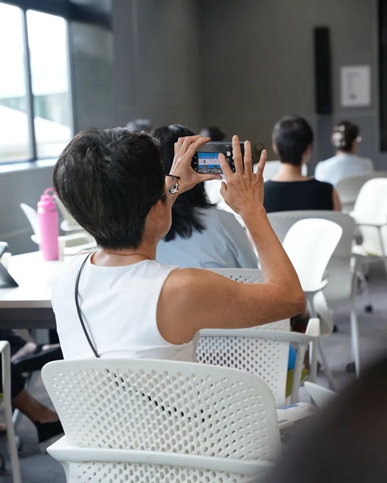 1008 College Book Club 00008