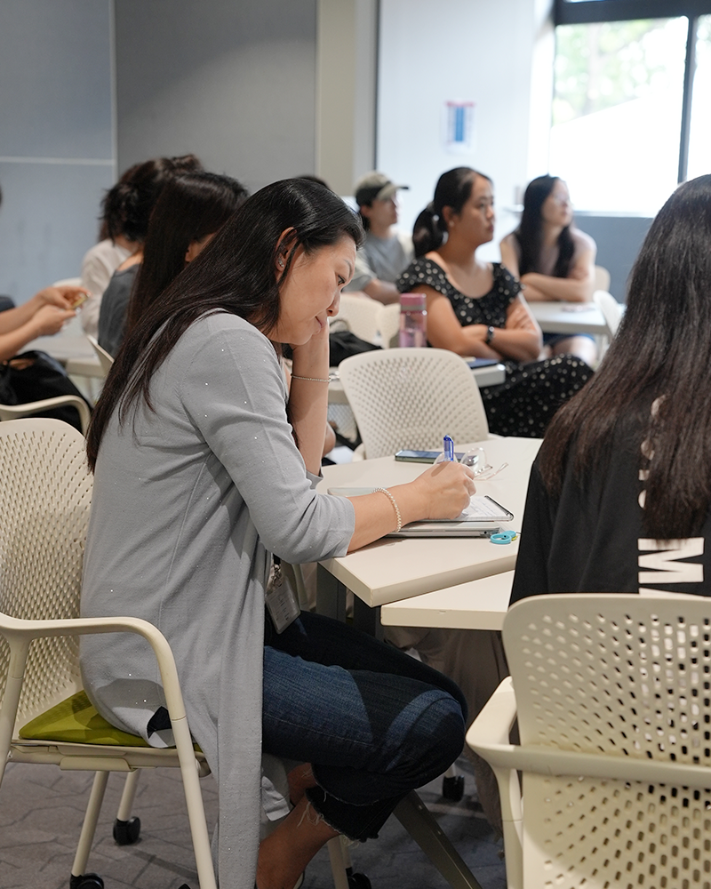 1008 College Book Club 00006